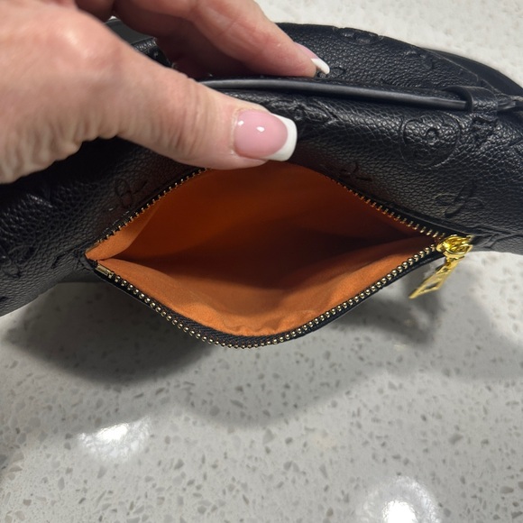 Fashion Bum Bag - Picture 4 of 6